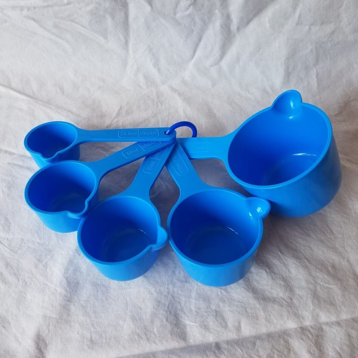 https://nlpamerica.com/wp-content/uploads/2018/09/measuring-cups-set-of-5.jpg